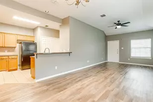 814 Walnut St, Burleson, TX 76028 - Photo 3