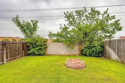 814 Walnut Street, Burleson, TX 76028 - Photo 13