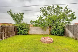 814 Walnut St, Burleson, TX 76028 - Photo 13