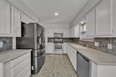 735 Danvers Lane, Mansfield, TX 76063 - Photo 9