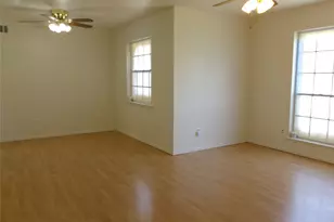 1208 Academy Dr, Arlington, TX 76013 - Photo 5