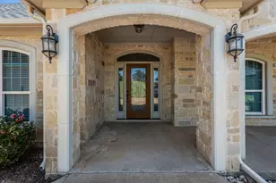 2009 Canaveral Ct, Granbury, TX 76048 - Photo 3