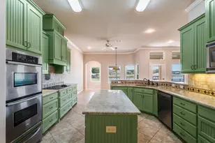2009 Canaveral Ct, Granbury, TX 76048 - Photo 11