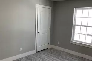 430 W Morgan St, Denison, TX 75020 - Photo 5