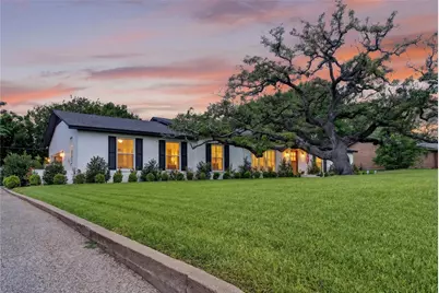 1600 Royal Oaks Drive, Waco, TX 76710 - Photo 3