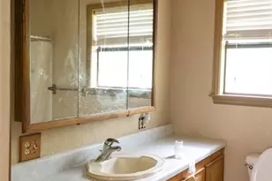 423 Elm St, Ranger, TX 76470 - Photo 9