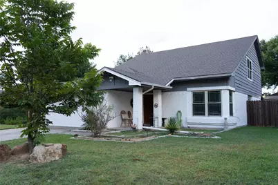 2521 Channing Drive, Grand Prairie, TX 75052 - Photo 3