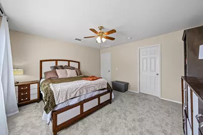 2204 Canterbury Park Drive, Grand Prairie, TX 75050 - Photo 15