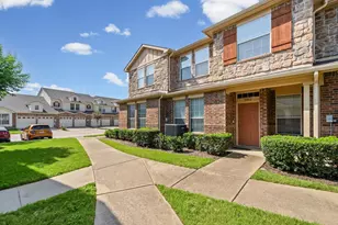 2204 Canterbury Park Dr, Grand Prairie, TX 75050 - Photo 5