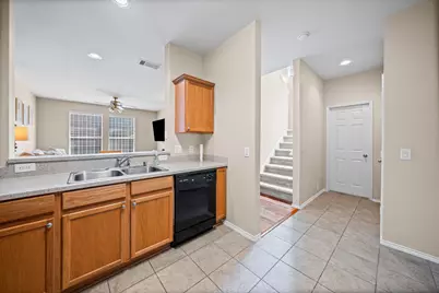 2204 Canterbury Park Drive, Grand Prairie, TX 75050 - Photo 13
