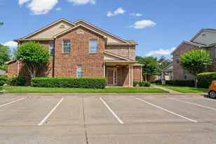 2204 Canterbury Park Dr, Grand Prairie, TX 75050 - Photo 3