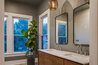 732 Haines Avenue, Dallas, TX 75208 - Photo 35