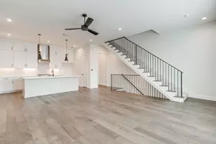 128 S Cooper St, Arlington, TX 76013 - Photo 3