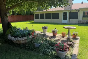 1016 Cliff Dr, Graham, TX 76450 - Photo 31