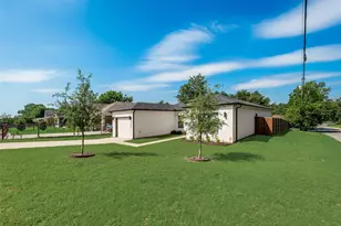 3001 Fernwood Ave, Dallas, TX 75216 - Photo 3