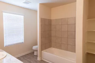 3206 Robin Road, Ennis, TX 75119 - Photo 13