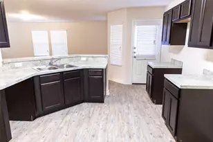 3206 Robin Rd, Ennis, TX 75119 - Photo 3