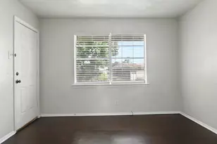 2725 Patricia Ln, Garland, TX 75041 - Photo 17