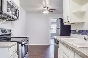 2725 Patricia Ln, Garland, TX 75041 - Photo 9