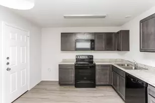 1600 Mark Ln, Ennis, TX 75119 - Photo 3