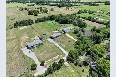 1235 County Road 1400, Ravenna, TX 75476 - Photo 31