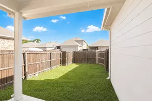 9113 Holliday Ln, Aubrey, TX 76227 - Photo 3