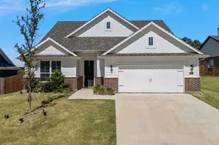 801 Taliaferro Trl, Springtown, TX 76082 - Photo 1