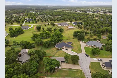 9705 Rosalie Court, Granbury, TX 76049 - Photo 39