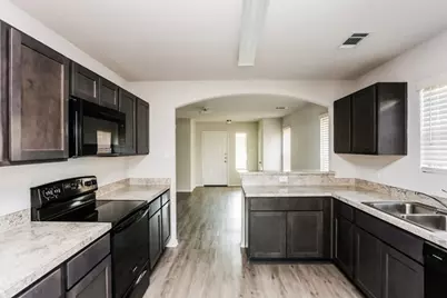 1407 Matthew Drive, Ennis, TX 75119 - Photo 5