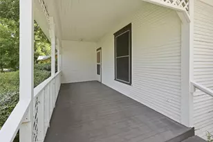 411 Poindexter Ave, Cleburne, TX 76033 - Photo 5