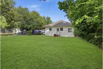 411 Poindexter Avenue, Cleburne, TX 76033 - Photo 23