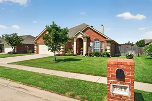 641 Carriage Ln, Saginaw, TX 76179 - Photo 33