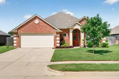 641 Carriage Lane, Saginaw, TX 76179 - Photo 1
