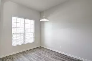 2038 Dyer Dr, Lancaster, TX 75146 - Photo 11