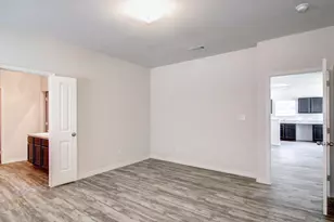 2038 Dyer Dr, Lancaster, TX 75146 - Photo 15