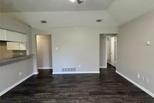 453 Little Valley Ct, Fort Worth, TX 76108 - Photo 3