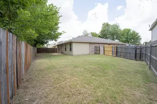 3841 Meredith Ln, Balch Springs, TX 75180 - Photo 11