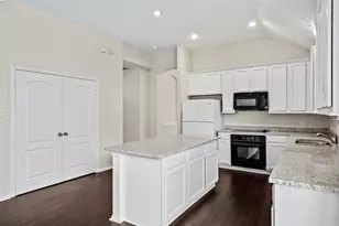 2356 Aurora Dr, Little Elm, TX 75068 - Photo 13