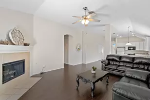 2356 Aurora Dr, Little Elm, TX 75068 - Photo 3
