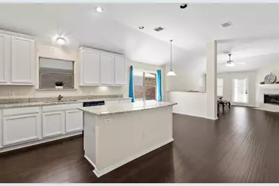 2356 Aurora Drive, Little Elm, TX 75068 - Photo 11