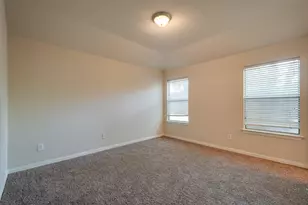 121 Cliff Height Cir, Dallas, TX 75241 - Photo 19