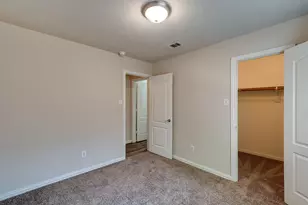 121 Cliff Height Cir, Dallas, TX 75241 - Photo 25