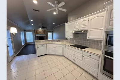 2751 Crystal Glenn Circle, Hurst, TX 76054 - Photo 15