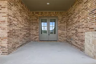 713 Allison, Van Alstyne, TX 75495 - Photo 3