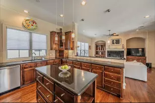 3827 Holland Ave, Dallas, TX 75219 - Photo 3