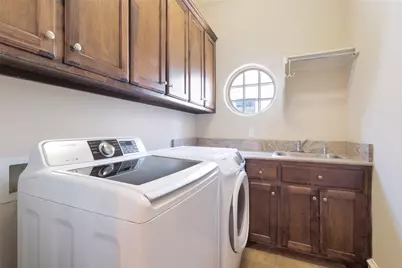 3827 Holland Avenue #B, Dallas, TX 75219 - Photo 27