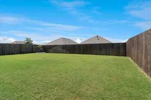 10330 Quail Pointe Rd, Aubrey, TX 76227 - Photo 23
