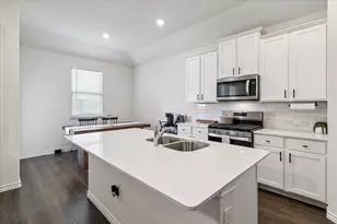 10330 Quail Pointe Rd, Aubrey, TX 76227 - Photo 7