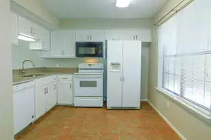 1137 Dallas Dr, Denton, TX 76205 - Photo 9
