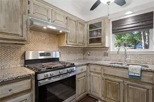 212 W Graham St, McKinney, TX 75069 - Photo 11